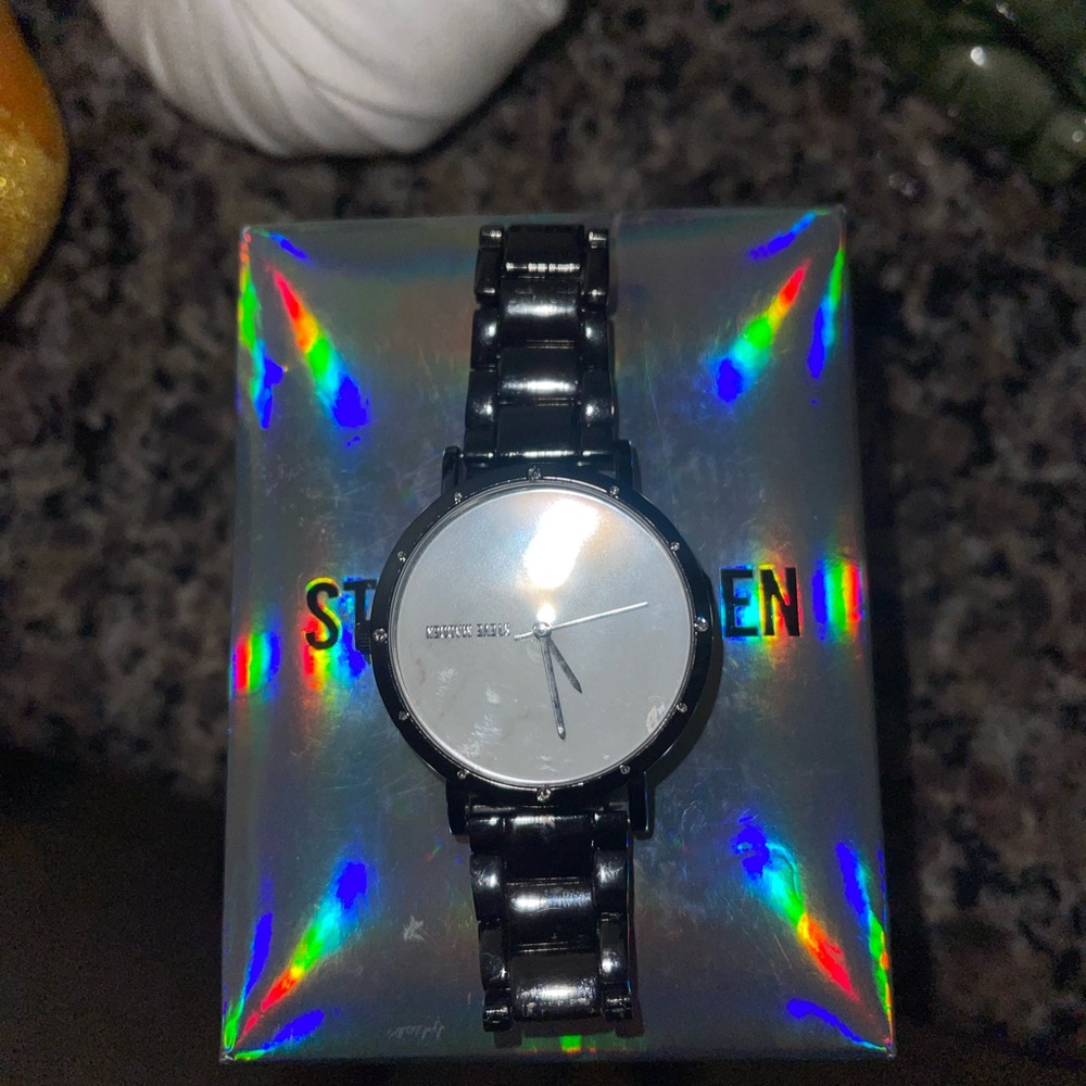 women watch